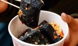 路边摊臭豆腐爆料视频,揭秘路边摊臭豆腐的诱人魅力