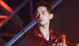 千玺机场爆料视频,揭秘明星日常幕后花絮”