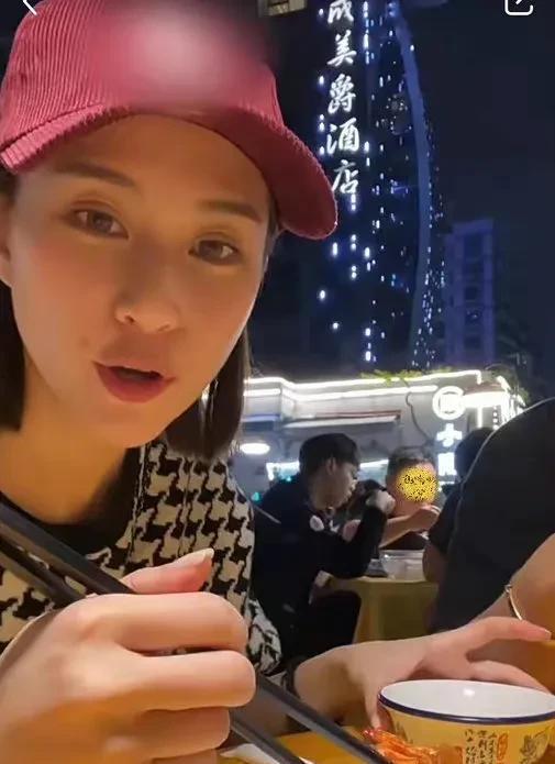 小糊卡吃瓜爆红无cp娱乐圈